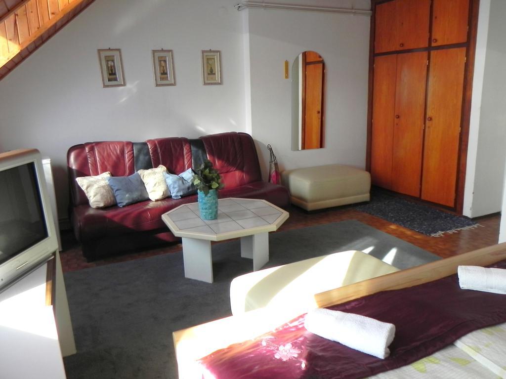 Monika Panzio Hotel Tata Esterno foto