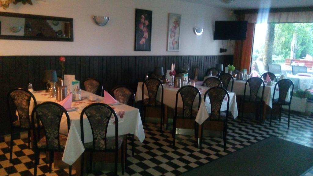 Monika Panzio Hotel Tata Esterno foto