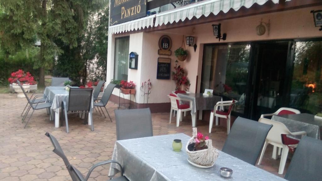 Monika Panzio Hotel Tata Esterno foto